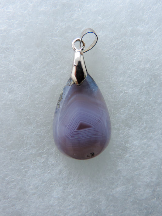 Purple Moss Agate Pendant  Purple gemstones hold significant and powerful spiritual qualities.  Purple has been associated with wealth, passion, ambition, magic, awareness, mystery, tranquility, inspiration, understanding, calmness and wisdom to name a few.