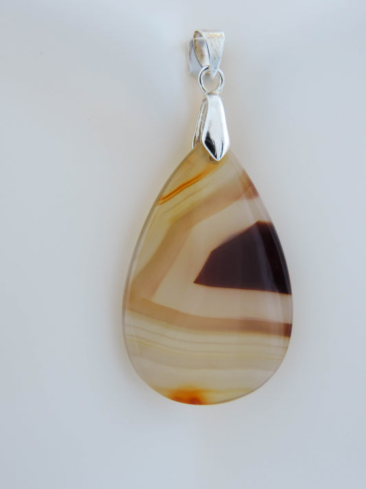 Timor Agate pendant from Sumatra.  Indonesian Agates exhibit a wide variety of colors and amazing complexity.  No two agates are exactly alike, each one being a unique and beautiful creation!