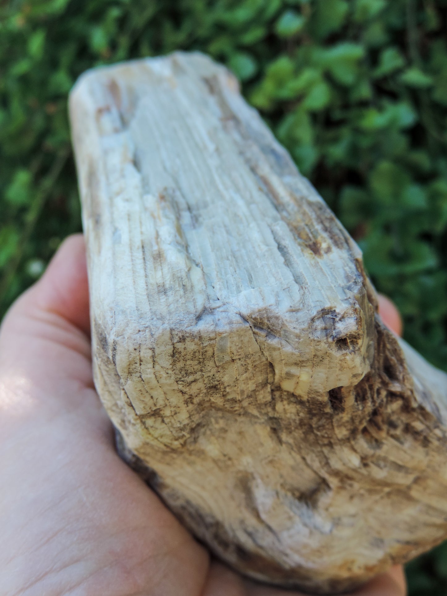 Thank you for supporting a small women owned and operated U.S. business. LOO Dimensions: 5"x 3.25"x 2.75" Weight: 2lb 1oz