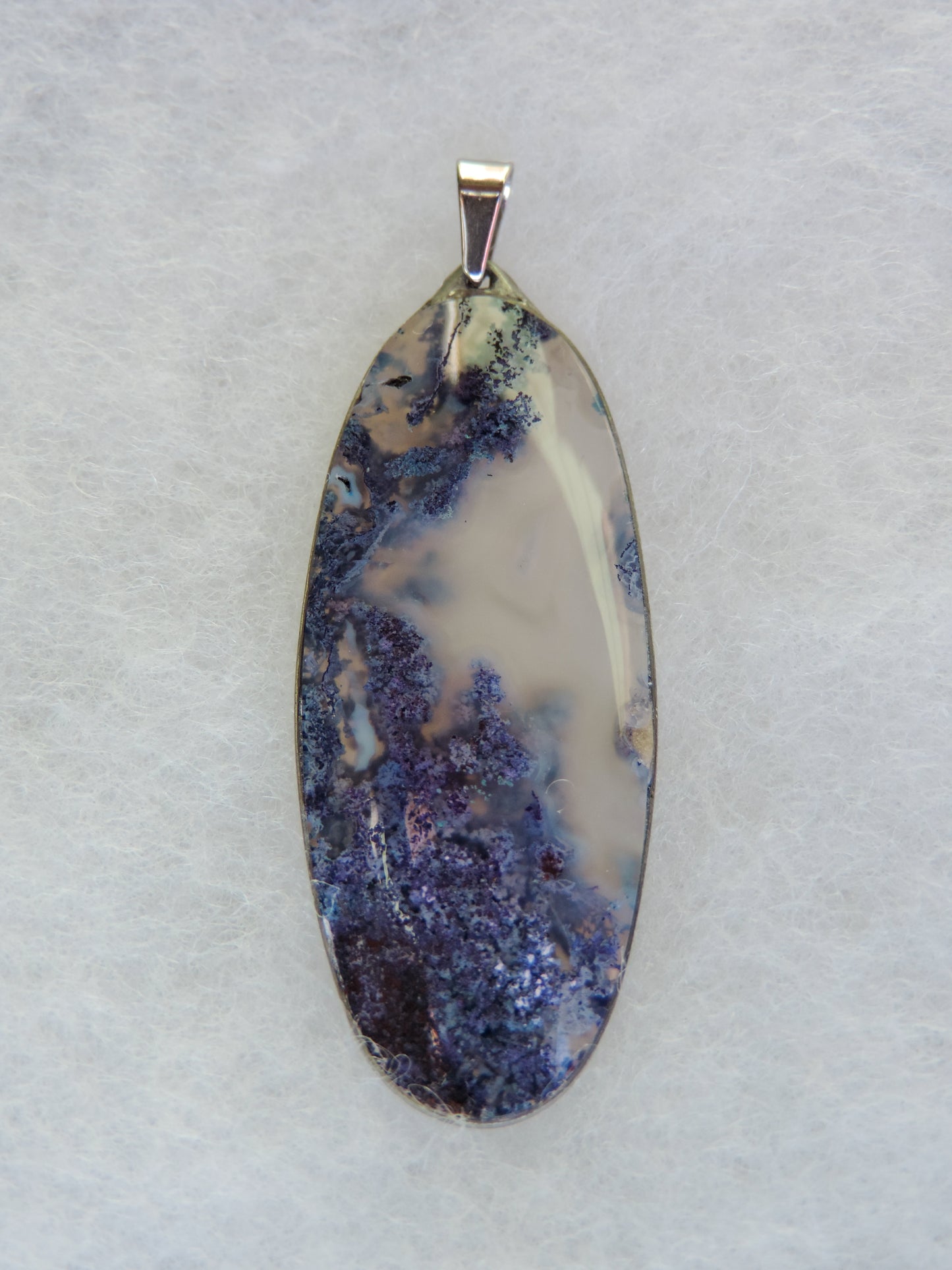 Moss Agate Pendant. Indonesian Agates exhibit a wide variety of colors and amazing complexity. No two agates are exactly alike, each one being a unique and beautiful creation!