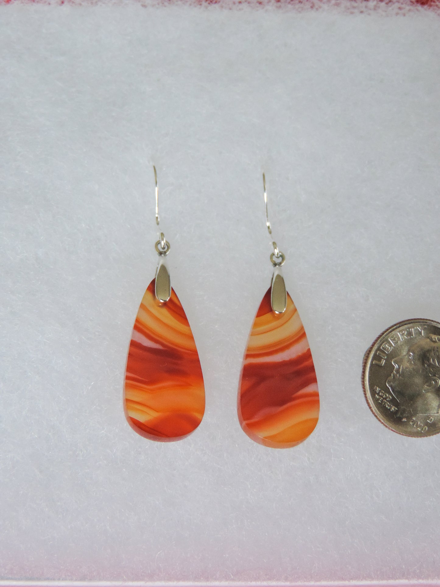 This stone is a natural color, no dyes or heat treatment have been used. It was photographed without filters on automatic setting in natural light; however, slight color variations may occur due to digitization. Natural stones can have nooks and crannies, inclusions or small cracks, these distinguishing features lend character to the piece.