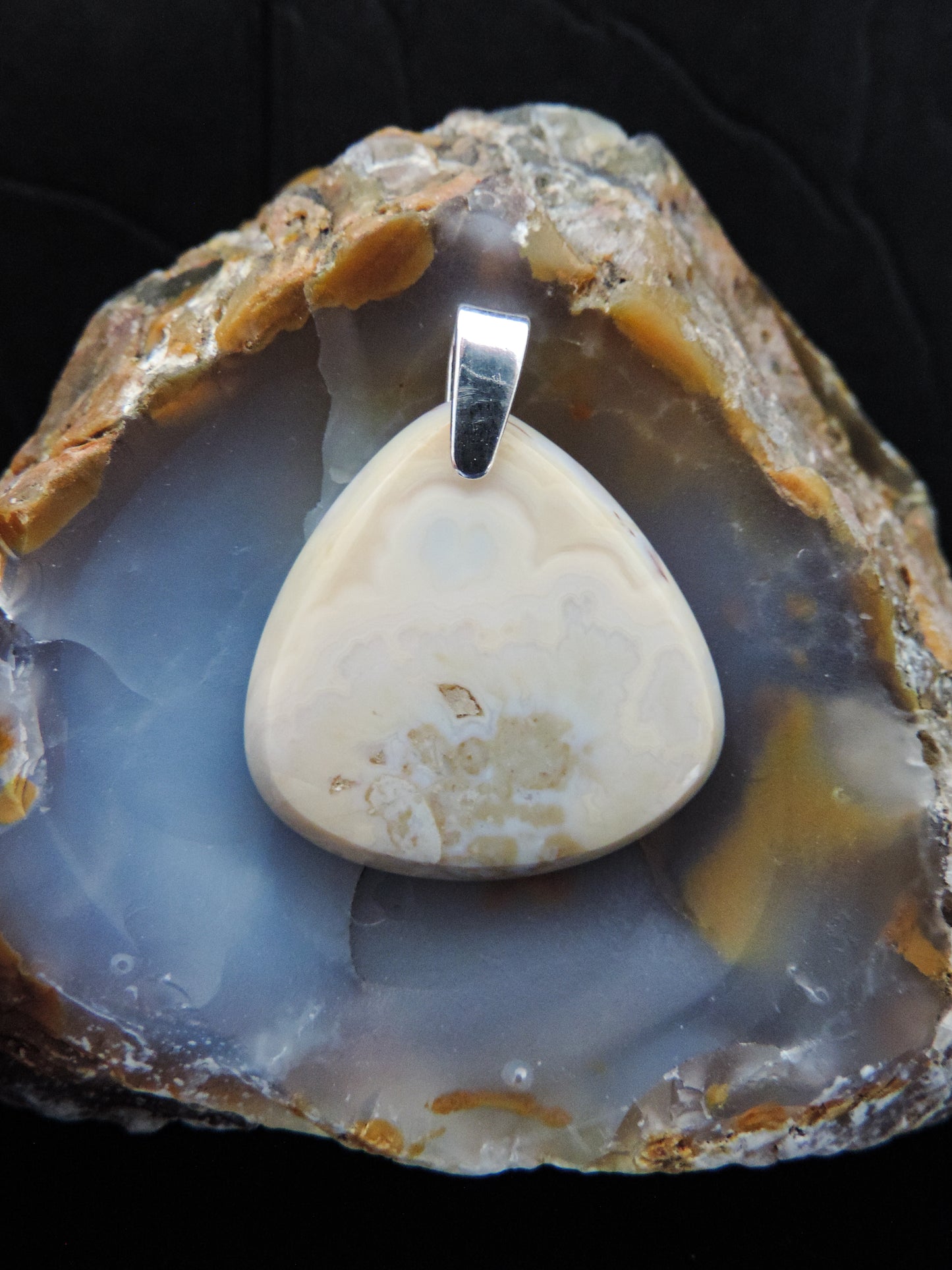 Brown Lace Agate & Sterling Silver Pendant.  Brown Lace Agate from West Sumatra.