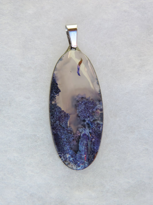 Moss Agate Pendant.  Indonesian Agates exhibit a wide variety of colors and amazing complexity.